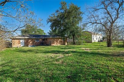 105 Plum St in La Marque, TX - Building Photo - Building Photo