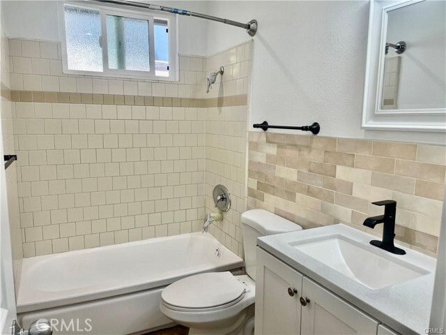 723 Del Valle Ave in La Puente, CA - Building Photo