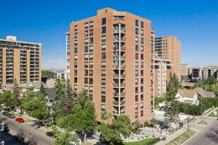 The Westbow in Calgary, AB - Building Photo