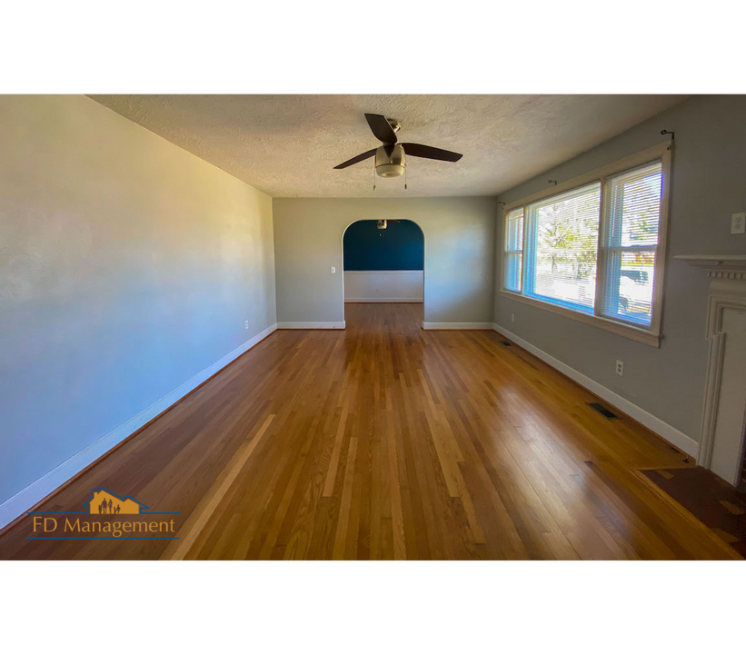 2506 Seaford Rd in Seaford, VA - Building Photo