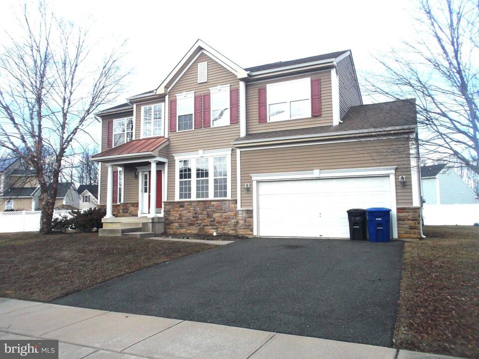 16 Harvest Ln in Pemberton, NJ - Building Photo