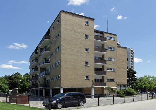 Bideford Apartments in Toronto, ON - Building Photo - Building Photo