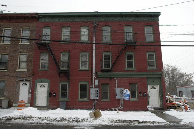 185 Renwick St in Newburgh, NY - Building Photo - Building Photo