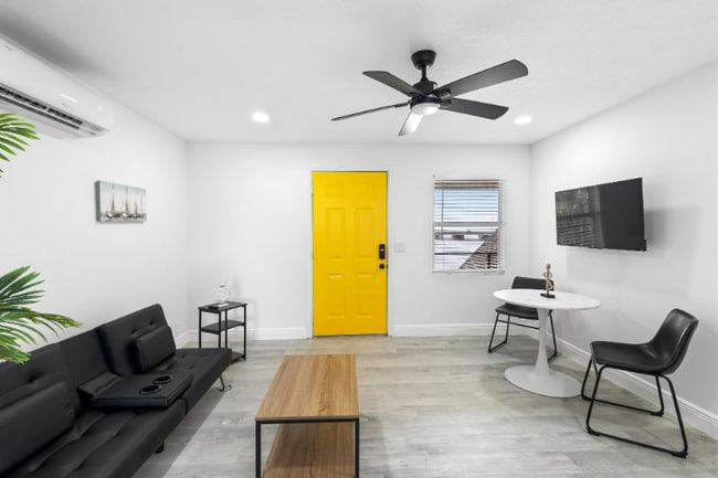 1824 Lake St in Oviedo, FL - Building Photo - Building Photo