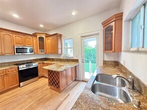 1502 Tunis St in Coral Gables, FL - Building Photo - Building Photo