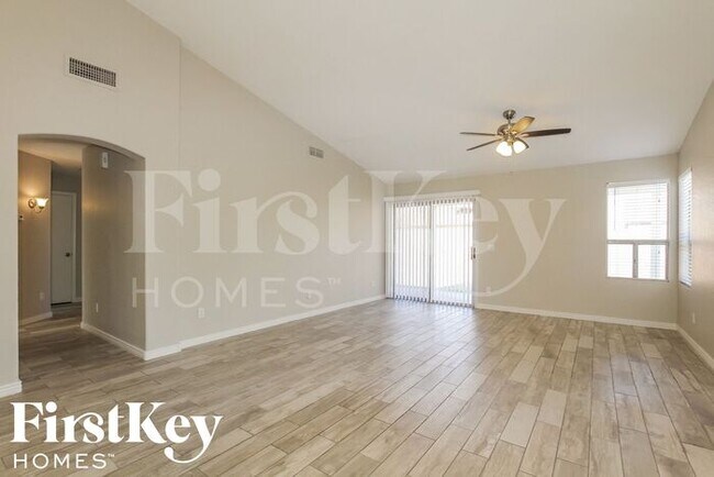 8534 W Tuckey Ln in Glendale, AZ - Building Photo - Building Photo