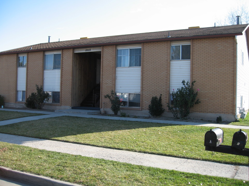 3909 Benview Ave in West Valley City, UT - Building Photo