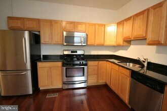 219 Hermitage St in Philadelphia, PA - Building Photo - Building Photo