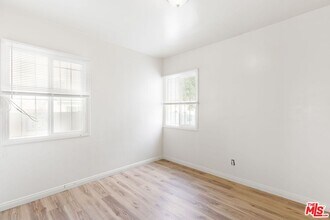 6532 Brynhurst Ave in Los Angeles, CA - Building Photo - Building Photo