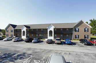 Eastgate Village Apartments in Greenville, NC - Foto de edificio - Building Photo