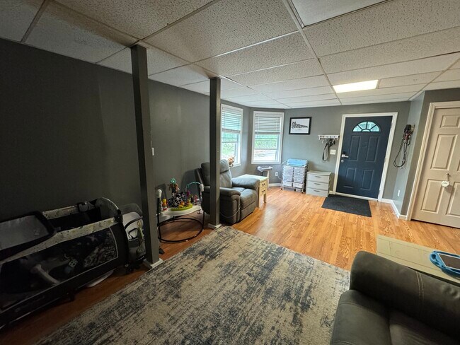 35 Dutton St, Unit 35 Dutton st in Manchester, NH - Foto de edificio - Building Photo