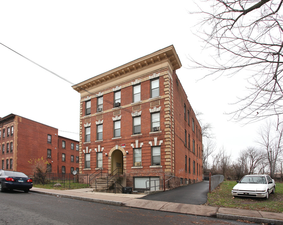 38-40 Sanford St in Hartford, CT - Building Photo