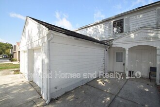 1821 Crystal Grove Dr in Lakeland, FL - Building Photo - Building Photo