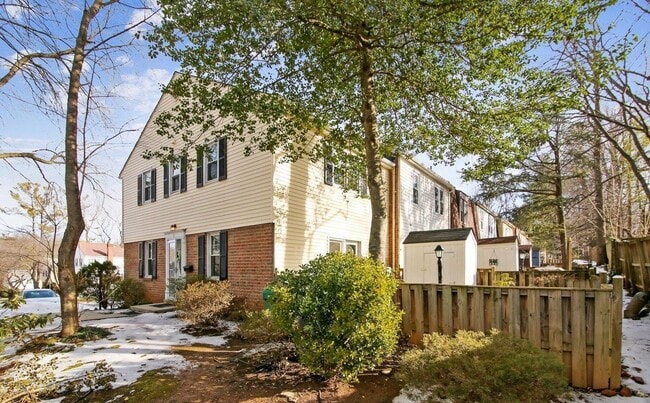 2 Prairie Rose Ct