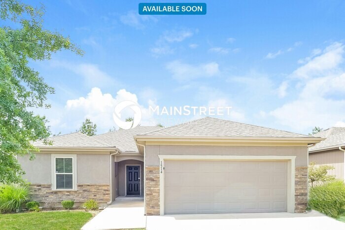 1514 NE Jaclyn Dr in Grain Valley, MO - Building Photo