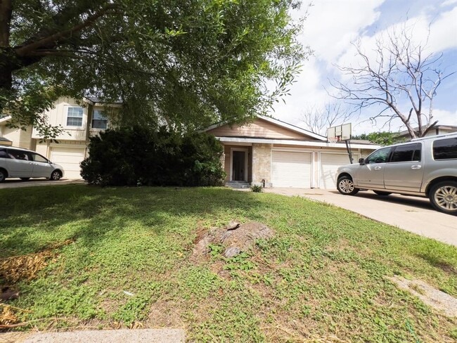 property at 2803 Meadowgrass Ln