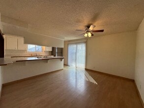 6130 McLeod Ln NE in Keizer, OR - Building Photo - Building Photo