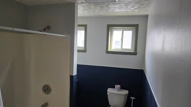 1175 PA-390 in Greentown, PA - Building Photo - Building Photo