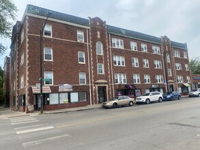 3935-3945 W Division St in Chicago, IL - Building Photo - Building Photo