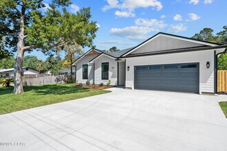 145 Manistee Dr in Panama City, FL - Building Photo - Building Photo