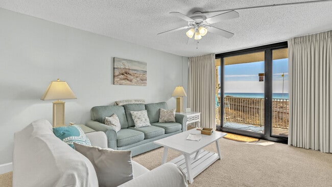 7205 Thomas Dr in Panama City Beach, FL - Building Photo - Building Photo