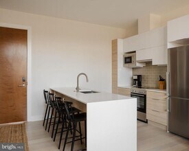 313 Race St in Philadelphia, PA - Building Photo - Building Photo
