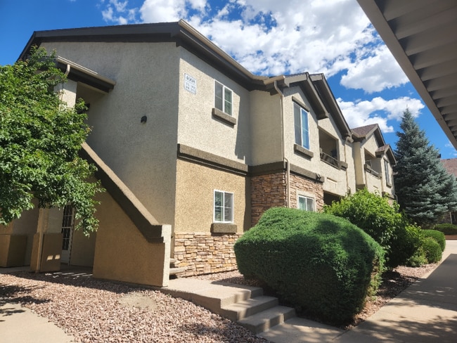4008 Riviera Grove
