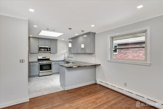 5 Hilltop Ave in South Amboy, NJ - Building Photo - Building Photo