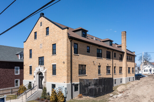 18 8th St in Providence, RI - Building Photo - Primary Photo