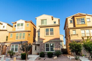 2031 N 77th Ln in Phoenix, AZ - Building Photo