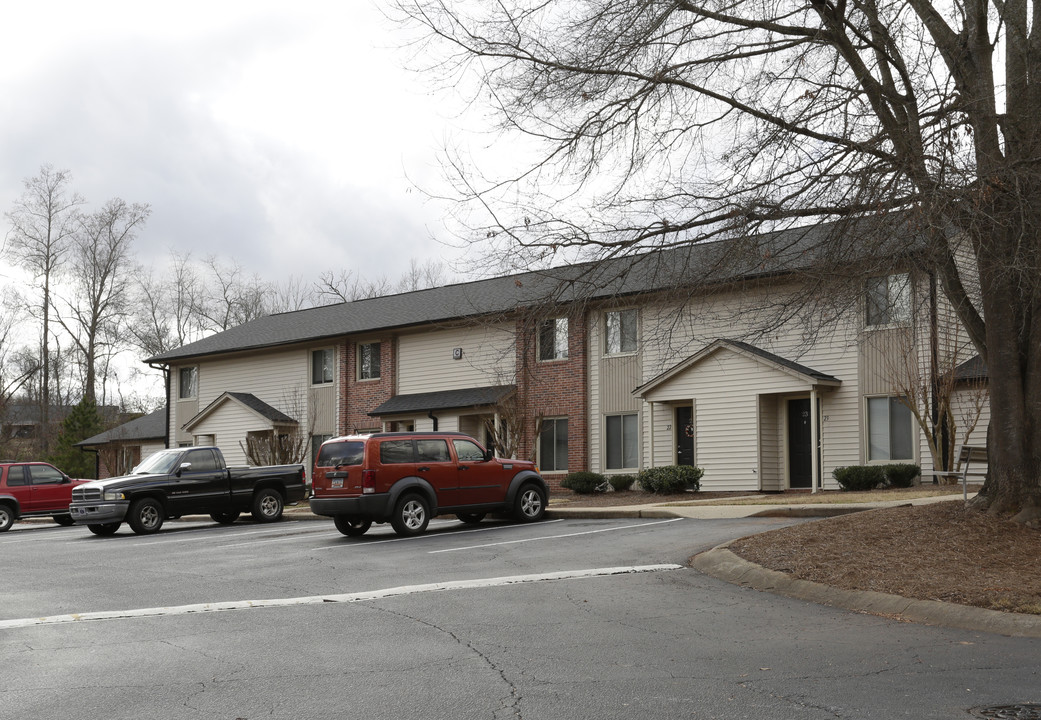 Creekside Apartments in Piedmont, SC - Building Photo