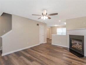 235 London Dr in Mcdonough, GA - Building Photo - Building Photo
