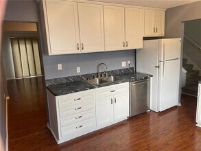 2363 Dorland Ln in Maplewood, MN - Building Photo - Building Photo