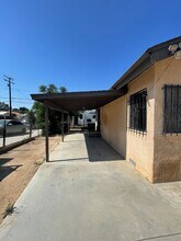342 W 3rd St in Perris, CA - Building Photo - Building Photo