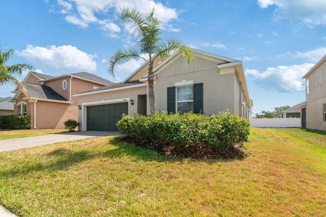2404 Bartolo Dr in Land O Lakes, FL - Building Photo - Building Photo