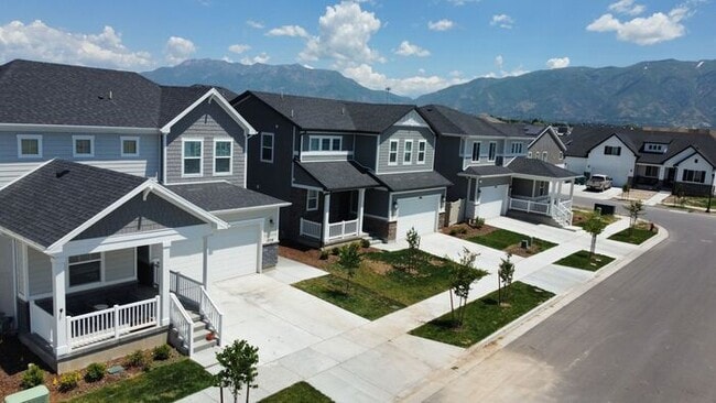 1946 W 800 N in Layton, UT - Building Photo - Building Photo