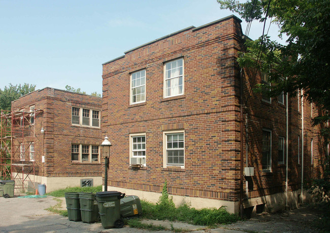 3084 Celeron Ave in Cincinnati, OH - Foto de edificio - Building Photo