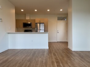 121 12th Ave E, Unit Unit 400 in Seattle, WA - Foto de edificio - Building Photo