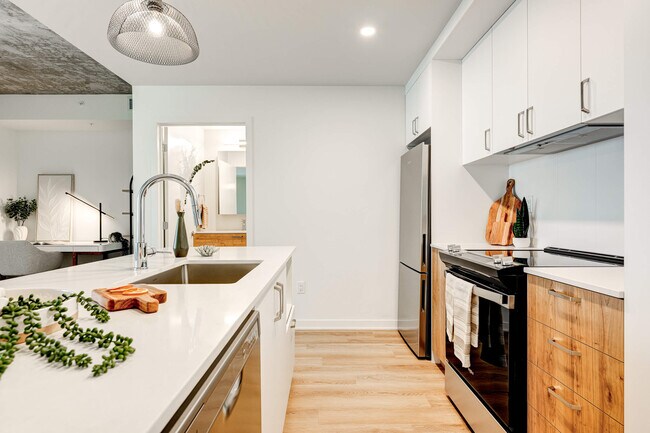 Kalm - habitations locatives in Candiac, QC - Building Photo - Building Photo