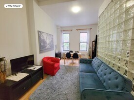 344 E 51st St in New York, NY - Building Photo