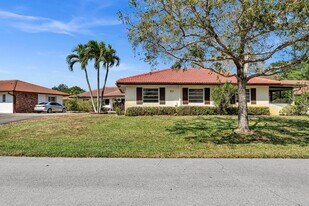 313 NW 42nd St in Boca Raton, FL - Building Photo