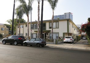 Carlton in Los Angeles, CA - Building Photo
