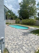 13006 SW 143rd Ter in Miami, FL - Building Photo - Building Photo