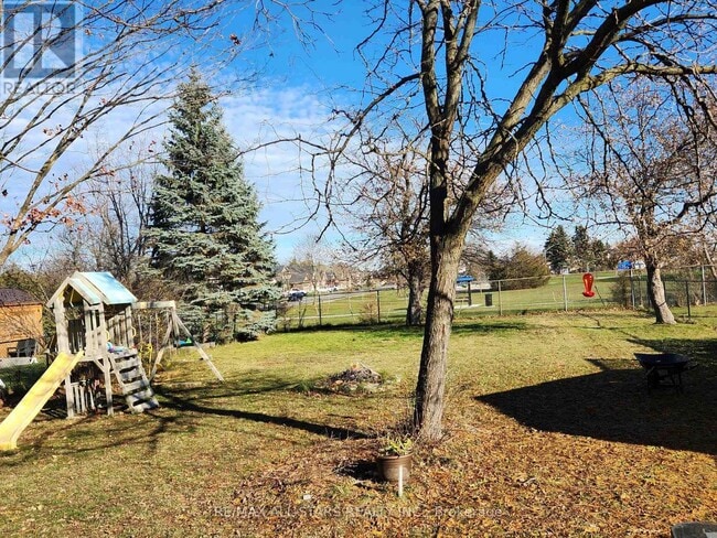 232 Angeline St N in Kawartha Lakes, ON - Building Photo - Building Photo