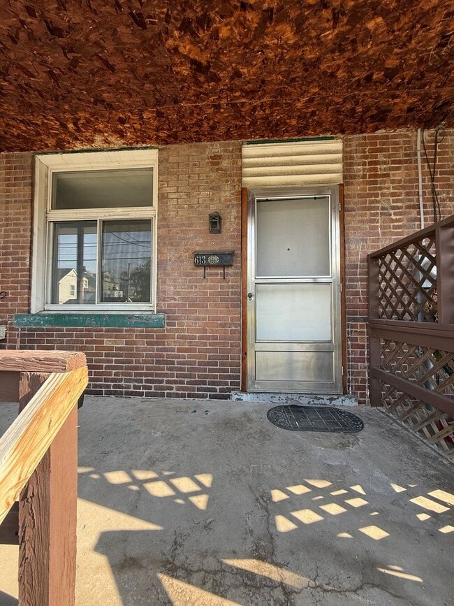 613 Climax St in Pittsburgh, PA - Building Photo - Building Photo