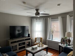 454 Beech St in Boston, MA - Building Photo - Building Photo