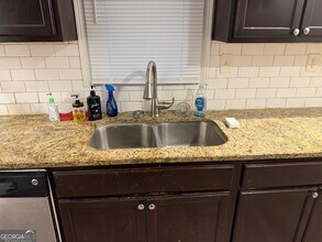 3456 Thompson Dr NW in Atlanta, GA - Building Photo - Building Photo