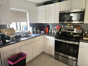 8780 SW 36th St in Miami, FL - Building Photo - Building Photo