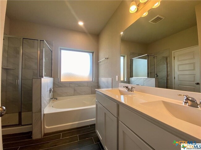 property at 239 Kinsley Wy