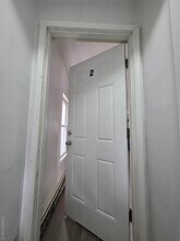 190 Winnikee Ave-Unit -2 in Poughkeepsie, NY - Foto de edificio - Building Photo